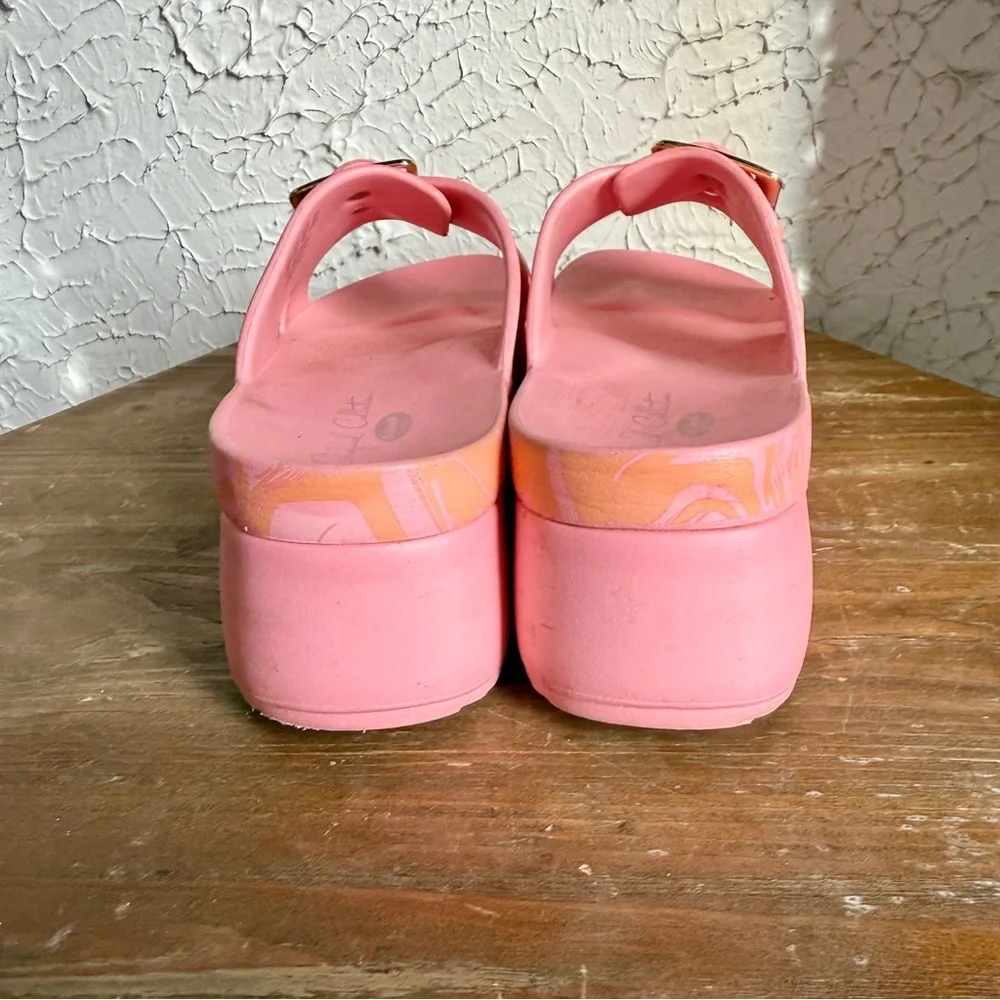 Dr. Scholl's Pink Platform Slide Sandals with Gold Buckle - Picture 4 of 6